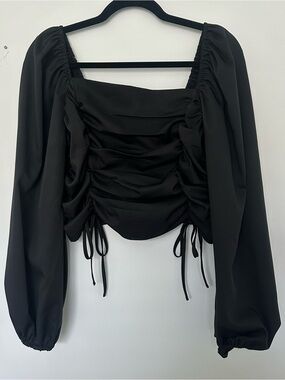 ARULA Black Ruched Long-Sleeve Drawstring Crop Top